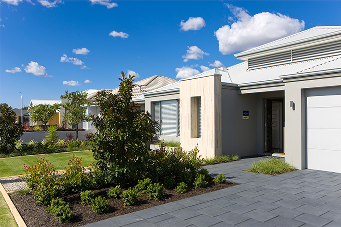 Sideview of stylish home elevation with decorative pillar